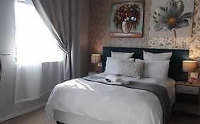 Naliya Guest House